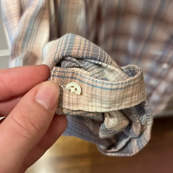 Joie flannel top size medium - Picture 3 of 5